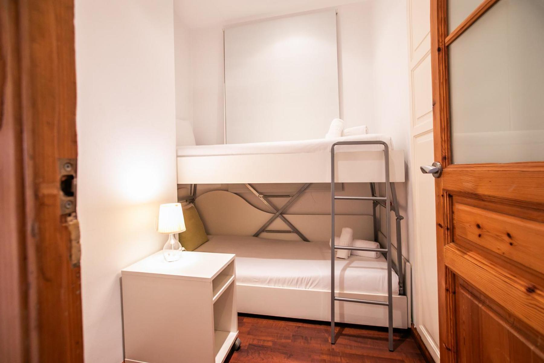 41nap1102- Beautiful Near Sagrada Famili Appartement *